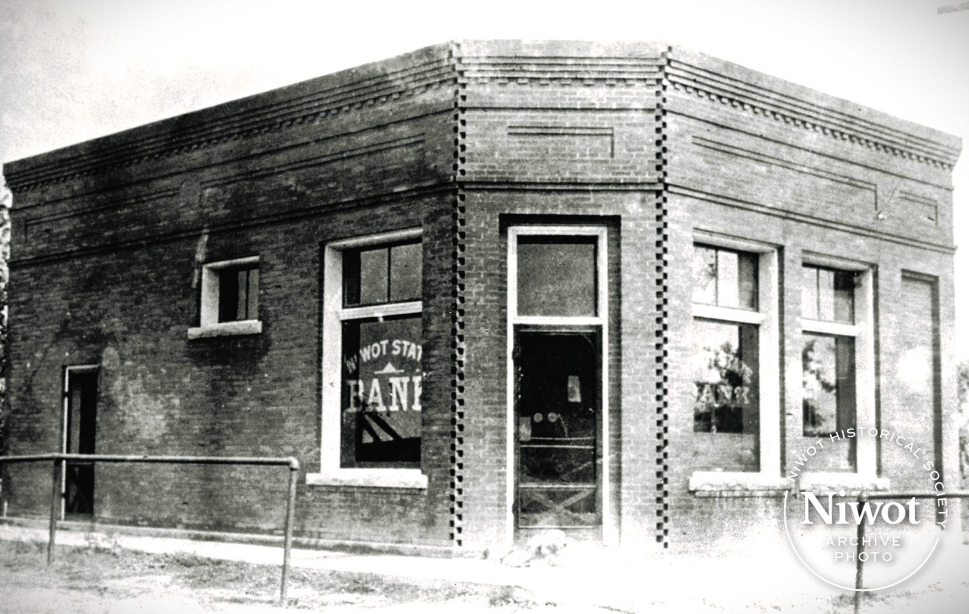 NHS_Website story_Niwot State Bank building