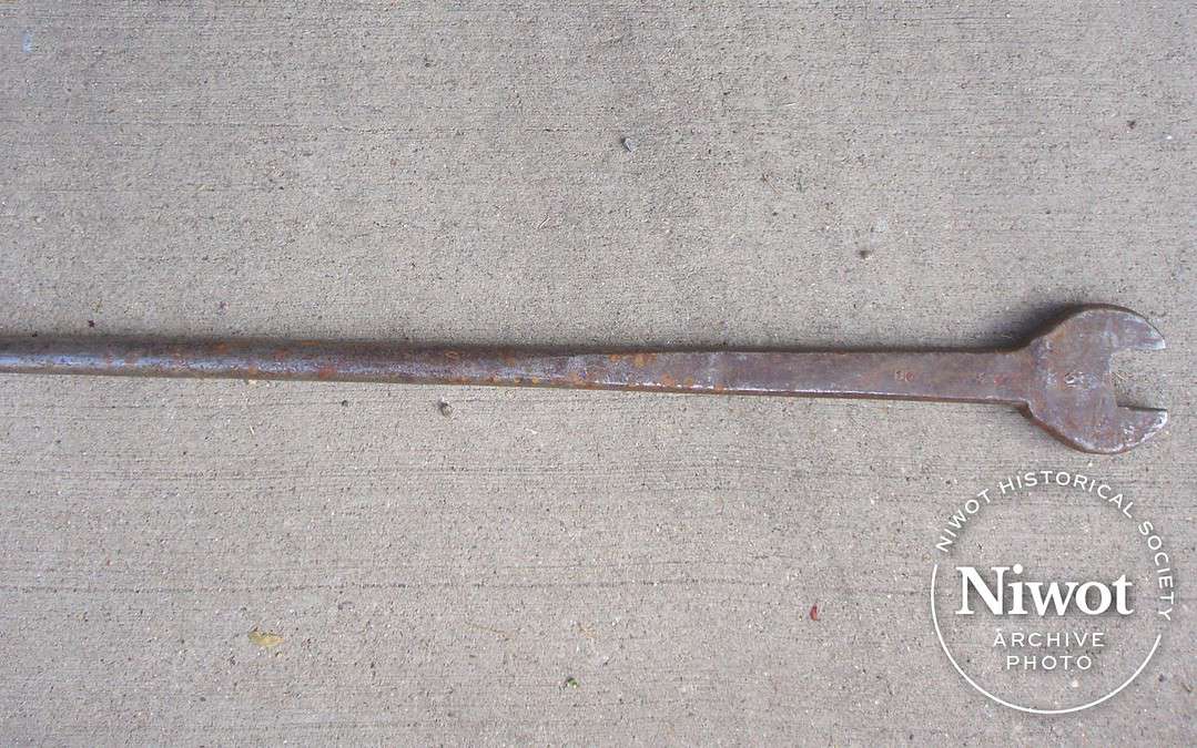 Rail Post Bolt Wrench