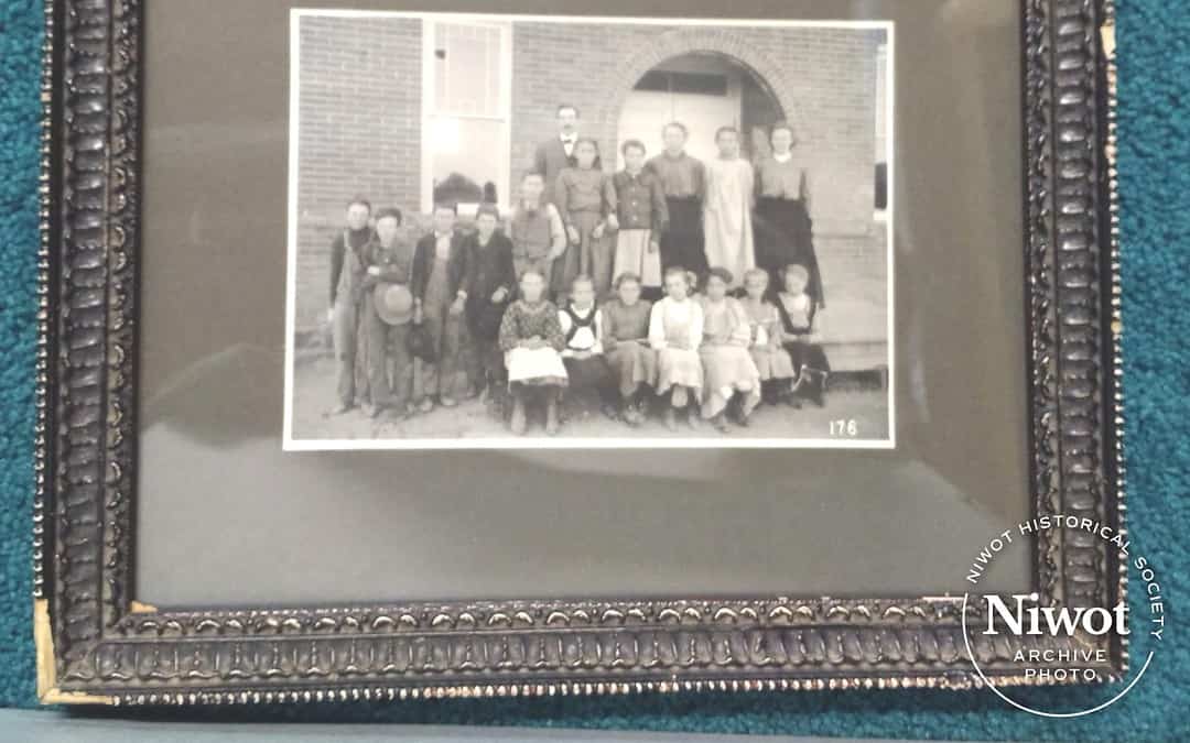 Niwot’s Willowdale School Class ca 1904