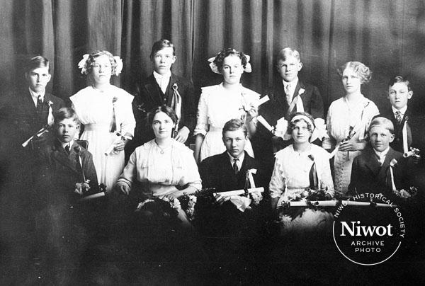 Niwot School 1922 Graduation
