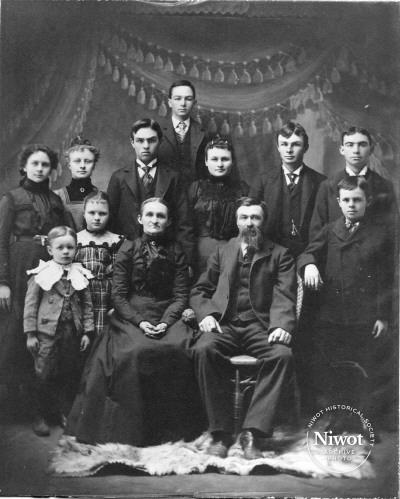 Clemens and Eliza Knaus Family Photo