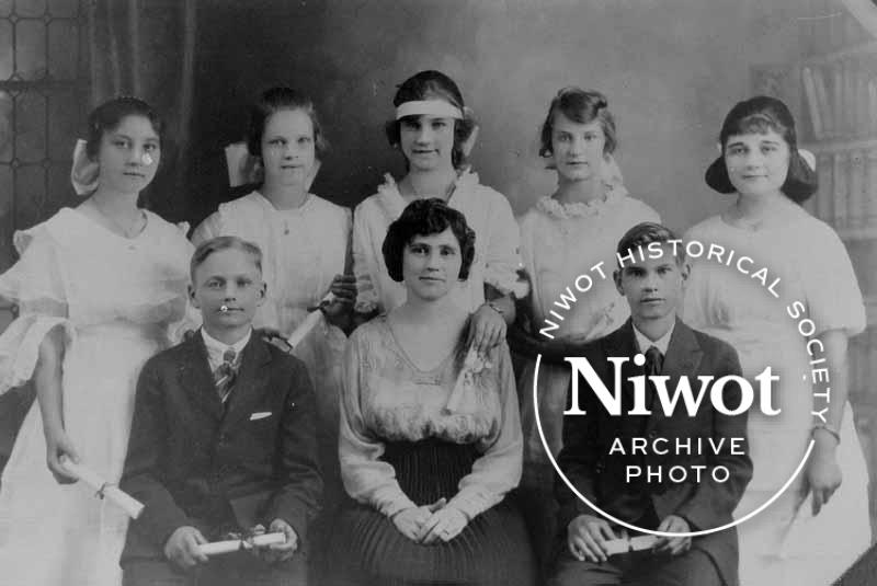 Niwot School Class of 1921