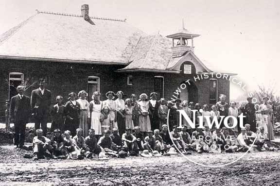 Willowdale School ca 1909