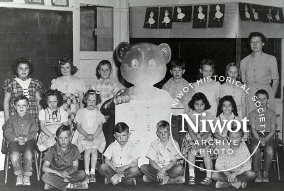 Niwot School 1949