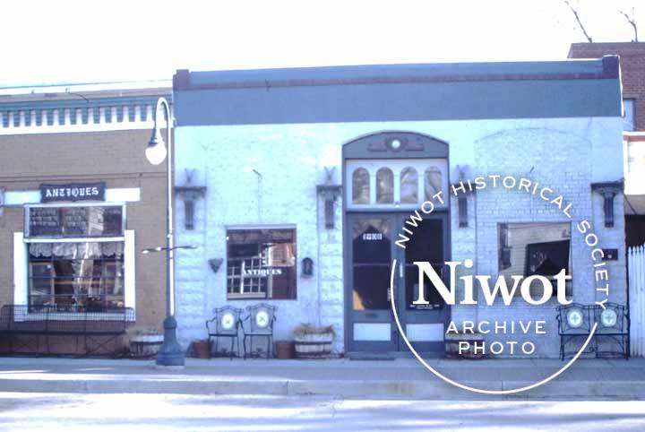 Wise Buys Antiques
